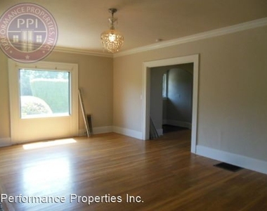 3427 E Burnside Street - Photo Thumbnail 4