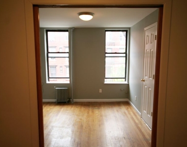 512 East 5th Street - Photo Thumbnail 3