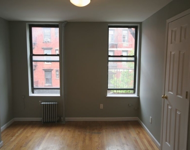 512 East 5th Street - Photo Thumbnail 2