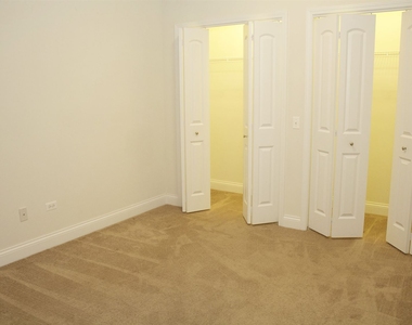 4732 N Austin Ave Unit 202 - Photo Thumbnail 11