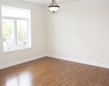 4732 N Austin Ave Unit 202 - Photo Thumbnail 15