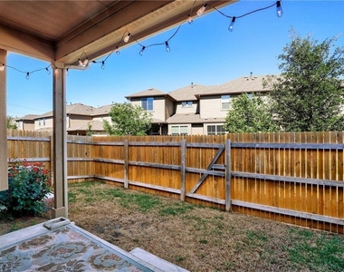 2880 Donnell Dr - Photo Thumbnail 13