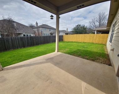 117 Maplewood North - Photo Thumbnail 16