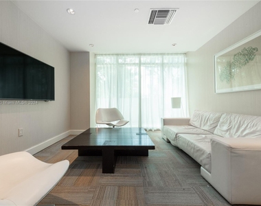 951 Brickell Ave - Photo Thumbnail 7