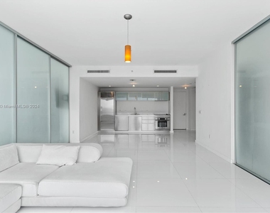 1040 Biscayne Blvd - Photo Thumbnail 18