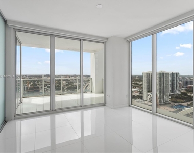 1040 Biscayne Blvd - Photo Thumbnail 8