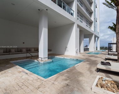 1040 Biscayne Blvd - Photo Thumbnail 29