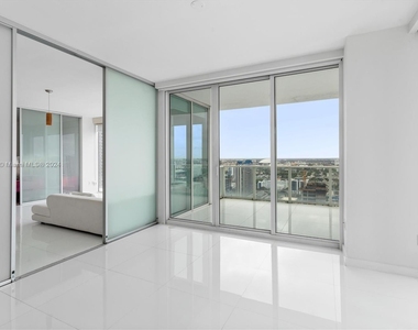 1040 Biscayne Blvd - Photo Thumbnail 9