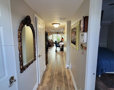 22485 Sw 61st Way - Photo Thumbnail 6