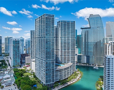 495 Brickell Ave - Photo Thumbnail 13