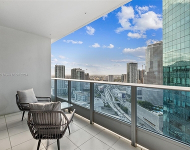 200 Biscayne Boulevard Way - Photo Thumbnail 0