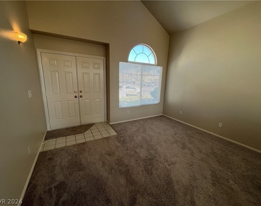 7915 Laurelton Place - Photo Thumbnail 1