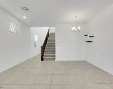 12339 Silvana Street - Photo Thumbnail 4