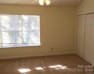 3626 Huyton Court - Photo Thumbnail 12