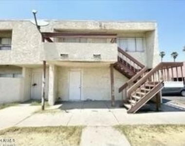 2646 N 43rd Avenue - Photo Thumbnail 0