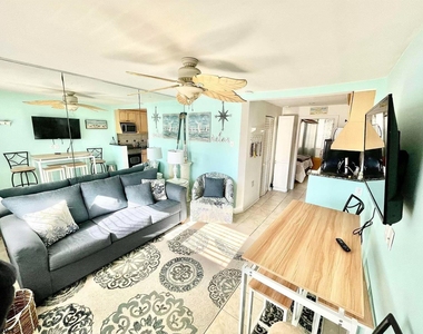 9609 Ventnor Ave - Photo Thumbnail 2