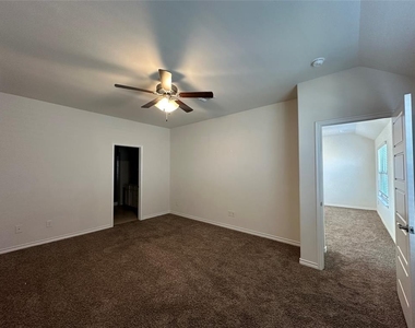 2333 Larimar Drive - Photo Thumbnail 10