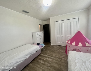 3974 White Pelican Way - Photo Thumbnail 5