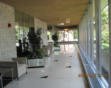 3950 N Lake Shore Drive - Photo Thumbnail 4