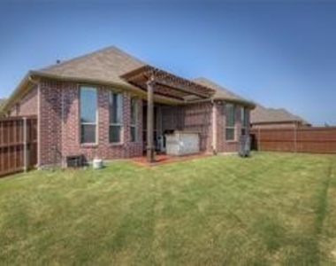 904 Lake Meadow Lane - Photo Thumbnail 23