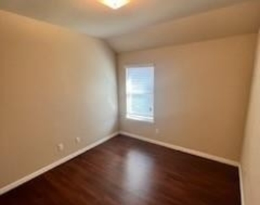 5908 Valley Haven Way - Photo Thumbnail 10