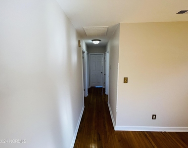 1101 Ormandy Avenue - Photo Thumbnail 7