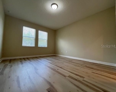 4303 Seven Canyons Drive - Photo Thumbnail 6