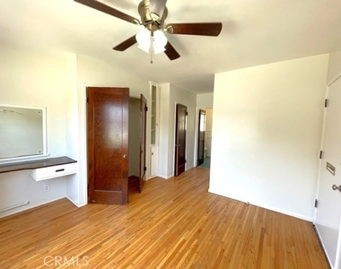 12329 Cedar Ave - Photo Thumbnail 4