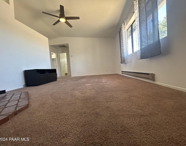 4035 N Kearny Drive - Photo Thumbnail 9