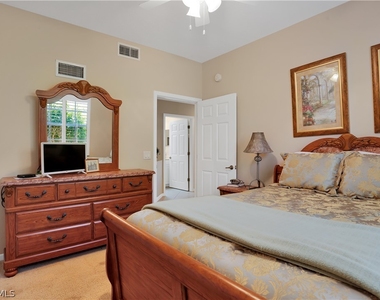 16510 Crownsbury Way - Photo Thumbnail 7