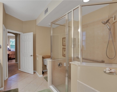 16510 Crownsbury Way - Photo Thumbnail 11