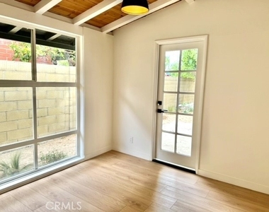 2324 W Palm Avenue - Photo Thumbnail 5