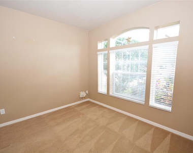 9832 Heron Pointe Drive - Photo Thumbnail 2