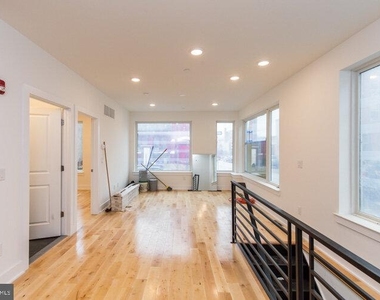 4100 Ludlow St - Photo Thumbnail 1