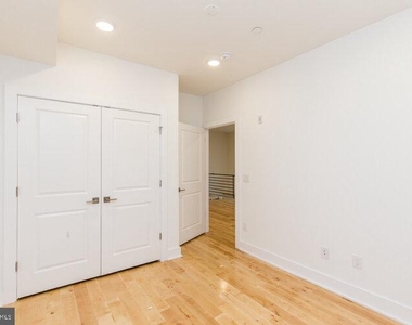 4100 Ludlow St - Photo Thumbnail 5