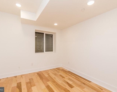 4100 Ludlow St - Photo Thumbnail 6