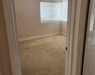 6829 E Pinnacle Pointe - Photo Thumbnail 20