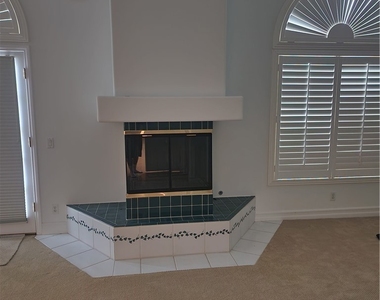 6829 E Pinnacle Pointe - Photo Thumbnail 3