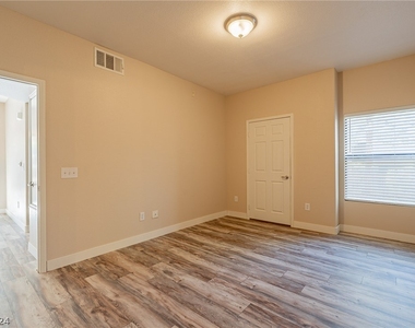 8250 N Grand Canyon Drive - Photo Thumbnail 21