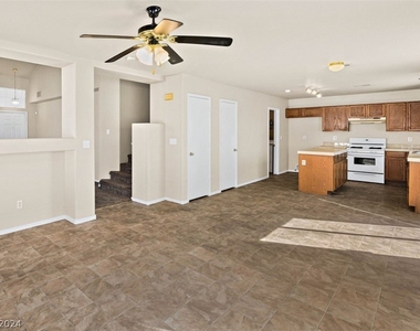 4305 Sunrise Shores Avenue - Photo Thumbnail 6