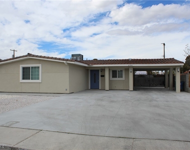 4104 Las Lomas Avenue - Photo Thumbnail 2