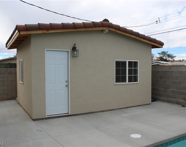 4104 Las Lomas Avenue - Photo Thumbnail 17