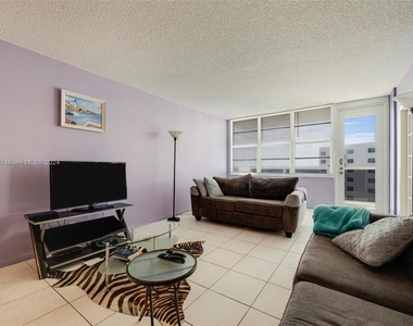 3725 S Ocean Dr - Photo Thumbnail 7