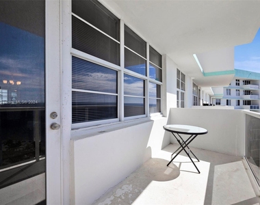 3725 S Ocean Dr - Photo Thumbnail 3