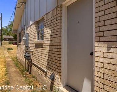 818 West Texas Street - Photo Thumbnail 22