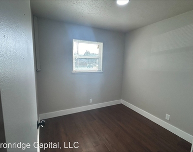 818 West Texas Street - Photo Thumbnail 11