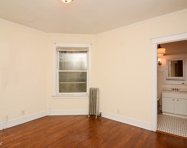 2823 W. Logan Boulevard, Unit 6 - Photo Thumbnail 11