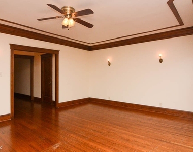 2823 W. Logan Boulevard, Unit 6 - Photo Thumbnail 8