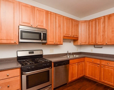 2823 W. Logan Boulevard, Unit 9 - Photo Thumbnail 2