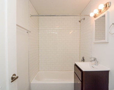 2936 W. Palmer, Unit A502 - Photo Thumbnail 16